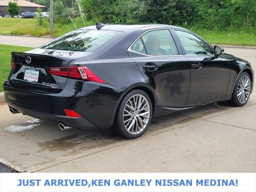 2016 Lexus IS 300 Base