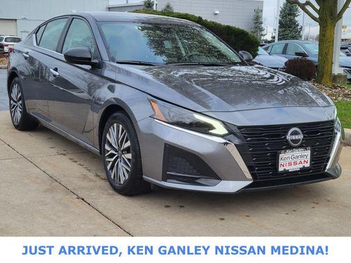 Gun Metallic 2025 Nissan Altima 2.5 SV