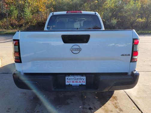 2024 Nissan Frontier S