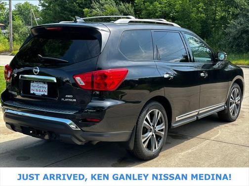 2020 Nissan Pathfinder Platinum 4WD