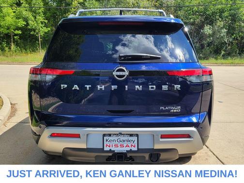 Deep Ocean Blue Pearl 2024 Nissan Pathfinder Platinum 4WD