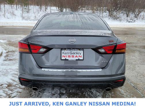 2023 Nissan Altima SR Intelligent AWD