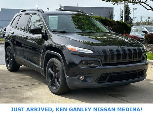 Diamond Black Crystal Pearlcoat 2017 Jeep Cherokee Limited