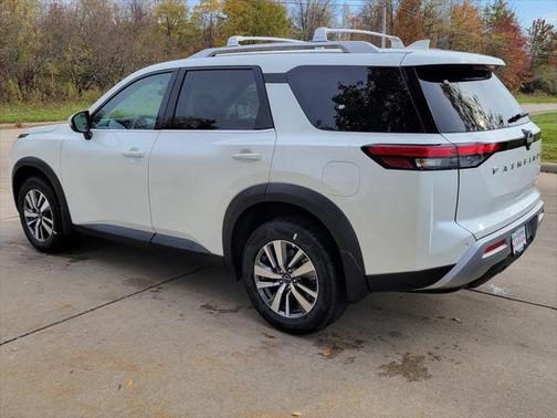 2025 Nissan Pathfinder SL 4WD