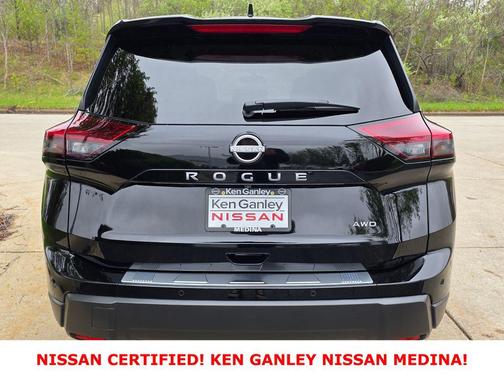 Super Black 2026 Nissan Rogue SV