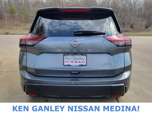 Gun Metallic 2025 Nissan Rogue SV