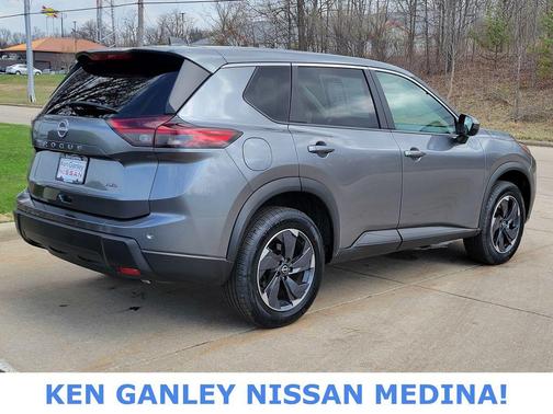 Gun Metallic 2025 Nissan Rogue SV