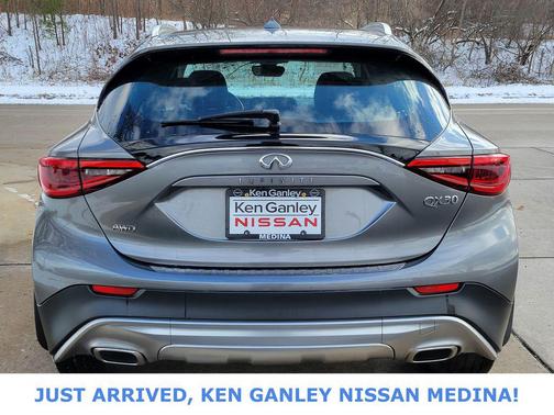 2018 INFINITI QX30 Premium