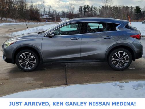 2018 INFINITI QX30 Premium