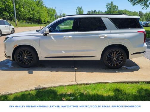 Hyper White 2024 Hyundai PALISADE Calligraphy Night Edition