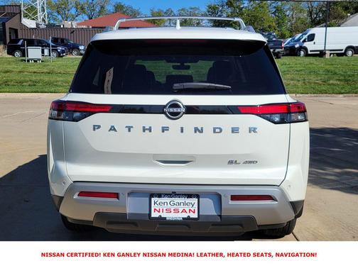 2024 Nissan Pathfinder SL 4WD