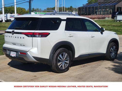 2024 Nissan Pathfinder SL 4WD