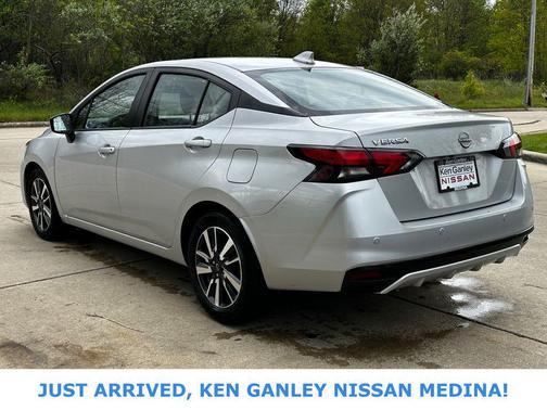 Brilliant Silver Metallic 2025 Nissan Versa 1.6 SV