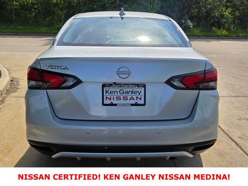 Brilliant Silver Metallic 2025 Nissan Versa 1.6 SV