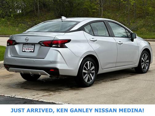 Brilliant Silver Metallic 2025 Nissan Versa 1.6 SV