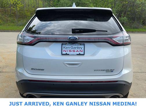 White Platinum Metallic Tri-Coat 2016 Ford Edge Titanium