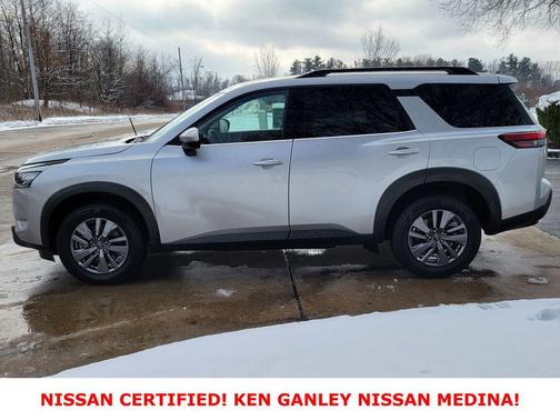 2025 Nissan Pathfinder SV 4WD