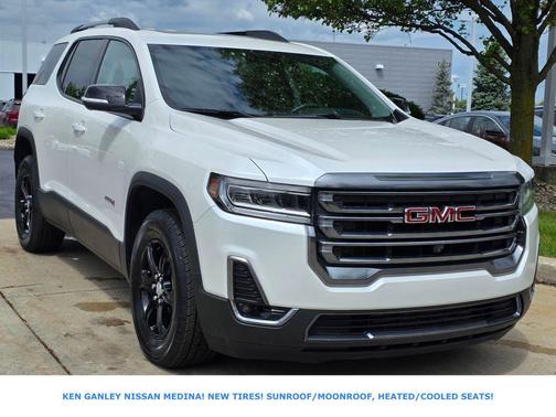 White Frost Tricoat 2023 GMC Acadia AWD AT4