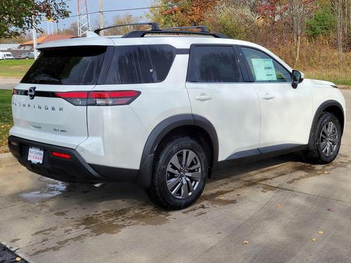 2025 Nissan Pathfinder SV 4WD