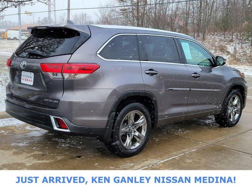 2017 Toyota Highlander Limited Platinum