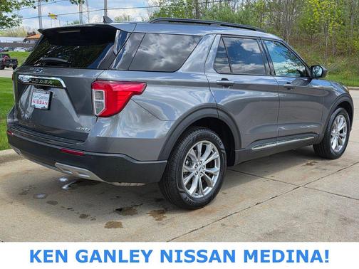 Carbonized Gray Metallic 2022 Ford Explorer XLT