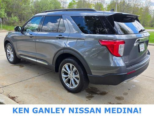 Carbonized Gray Metallic 2022 Ford Explorer XLT