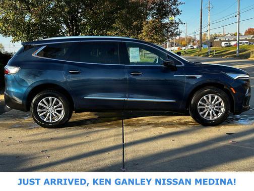 2023 Buick Enclave Essence AWD