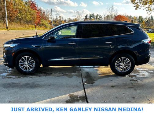 2023 Buick Enclave Essence AWD