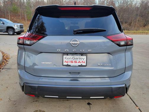 2024 Nissan Rogue SL