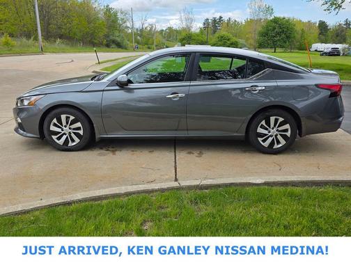 Gun Metallic 2020 Nissan Altima S FWD