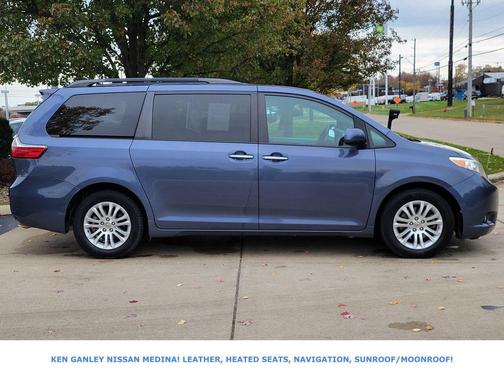 2016 Toyota Sienna XLE