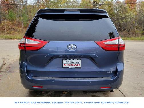 2016 Toyota Sienna XLE