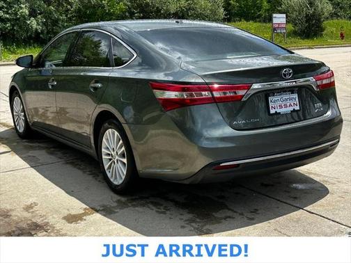 2013 Toyota Avalon Hybrid XLE Touring
