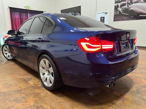 2017 BMW 330 i xDrive
