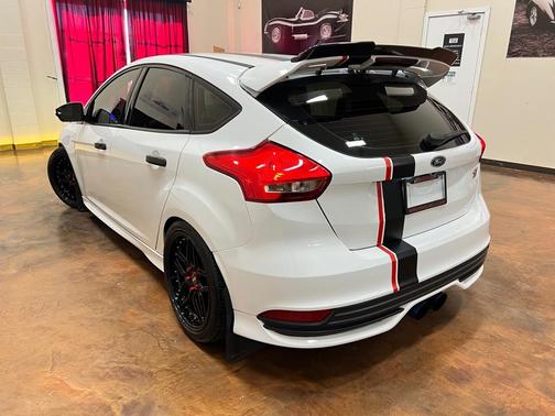 2016 Ford Focus ST Base