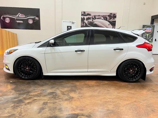 2016 Ford Focus ST Base