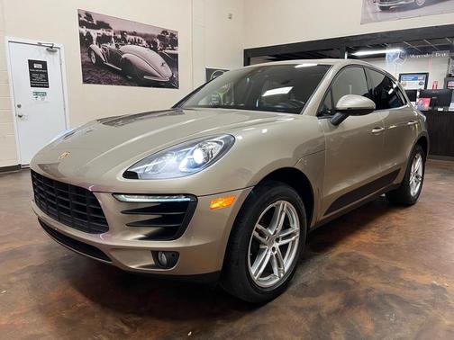 2017 Porsche Macan Base