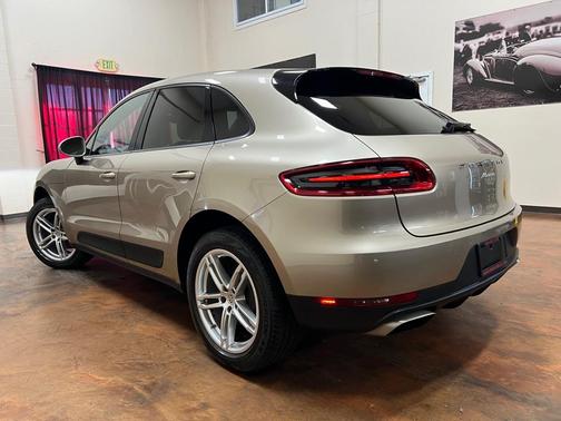 2017 Porsche Macan Base