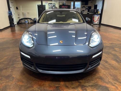 2014 Porsche Panamera 2
