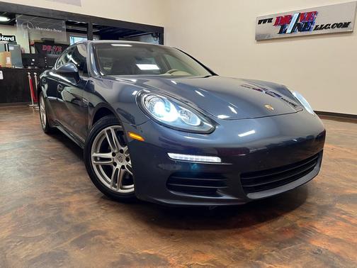 2014 Porsche Panamera 2