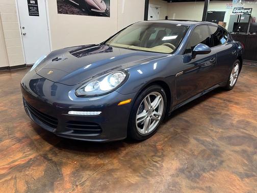 2014 Porsche Panamera 2