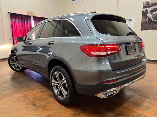 2018 Mercedes-Benz GLC 300 Base