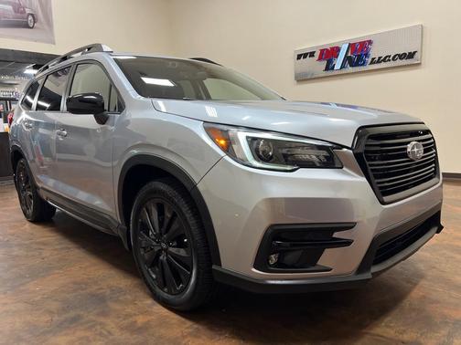 Ice Silver Metallic 2022 Subaru Ascent Onyx Edition