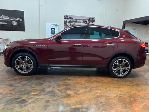 2017 Maserati Levante Base