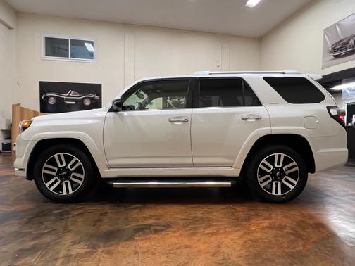 Blizzard Pearl 2015 Toyota 4Runner Limited