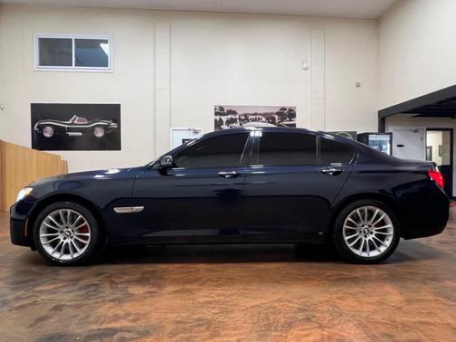 2014 BMW 750 i xDrive