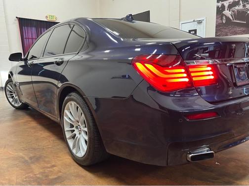 2014 BMW 750 i xDrive