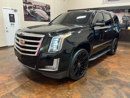 2017 Cadillac Escalade Standard