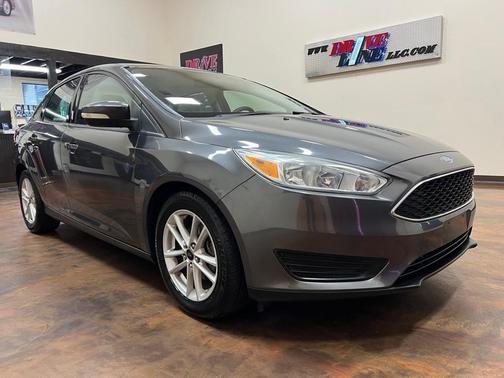 Magnetic Metallic 2017 Ford Focus SE