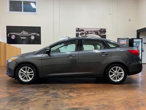 Magnetic Metallic 2017 Ford Focus SE